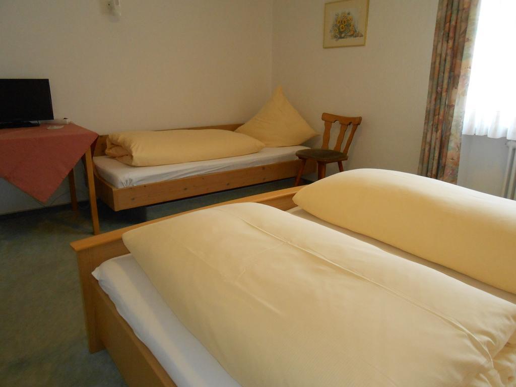 Landgasthof Schutzen Otel Tengen Oda fotoğraf