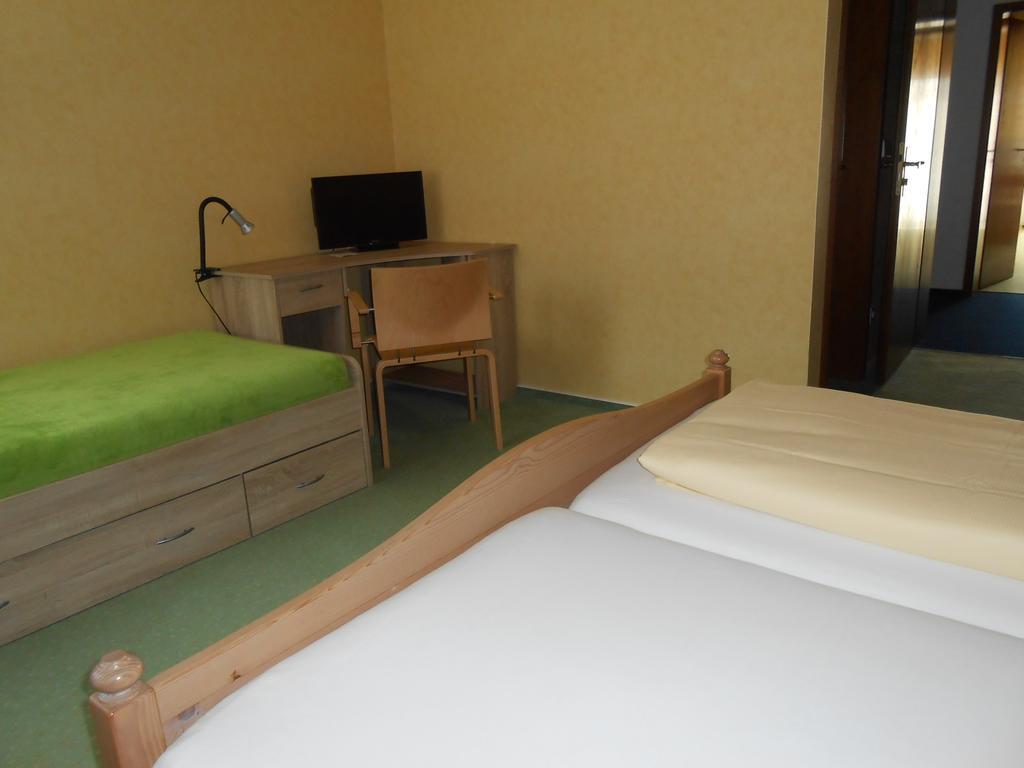 Landgasthof Schutzen Otel Tengen Oda fotoğraf